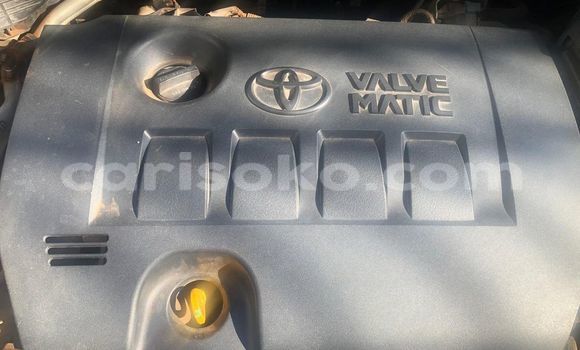 Acheter Occasion Voiture Toyota C-HR Blanc à Kigali, Rwanda Acheter Occasion Voiture Toyota C-HR Blanc à Kigali, Rwanda