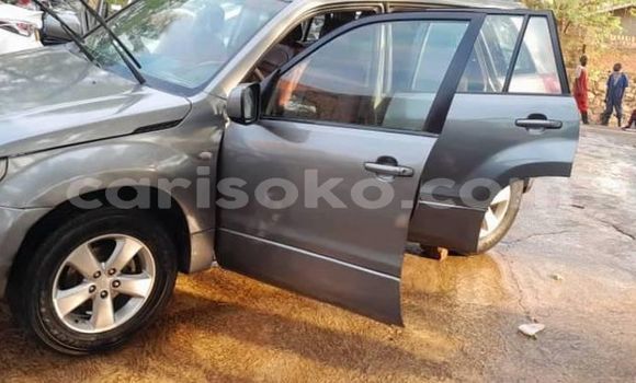 Acheter Occasion Voiture Suzuki Grand Vitara Gris à Kigali, Rwanda Acheter Occasion Voiture Suzuki Grand Vitara Gris à Kigali, Rwanda