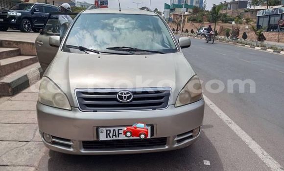 اشتري مستعمل Toyota Avensis Gris سيارة في Kigali في Rwanda اشتري مستعمل Toyota Avensis Gris سيارة في Kigali في Rwanda