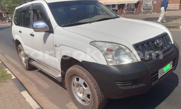 Buy Used Toyota Prado White Car in Kigali in Rwanda Buy Used Toyota Prado White Car in Kigali in Rwanda