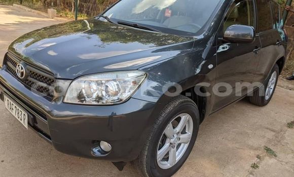 اشتري مستعمل Toyota RAV4 Gris سيارة في Kigali في Rwanda اشتري مستعمل Toyota RAV4 Gris سيارة في Kigali في Rwanda