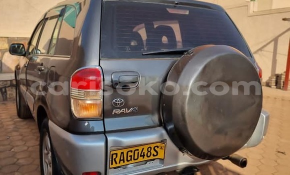 Acheter Occasion Voiture Toyota RAV4 Gris à Kigali, Rwanda Acheter Occasion Voiture Toyota RAV4 Gris à Kigali, Rwanda