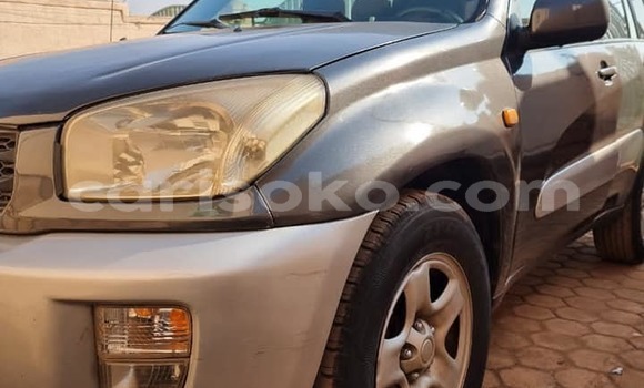 Acheter Occasion Voiture Toyota RAV4 Gris à Kigali, Rwanda Acheter Occasion Voiture Toyota RAV4 Gris à Kigali, Rwanda