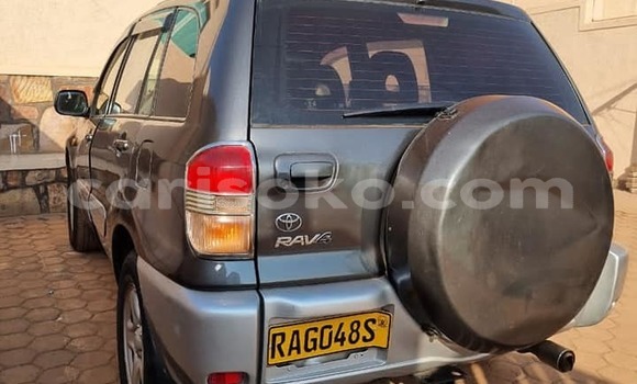 Acheter Occasion Voiture Toyota RAV4 Gris à Kigali, Rwanda Acheter Occasion Voiture Toyota RAV4 Gris à Kigali, Rwanda