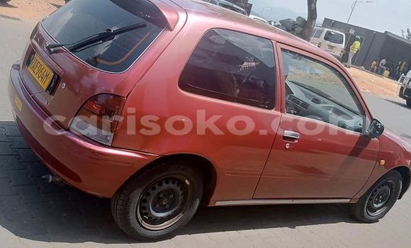 Acheter Occasion Voiture Toyota Starlet Marron à Kigali, Rwanda Acheter Occasion Voiture Toyota Starlet Marron à Kigali, Rwanda