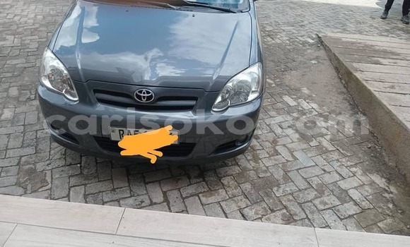 Acheter Occasion Voiture Toyota Corolla Gris à Kigali, Rwanda Acheter Occasion Voiture Toyota Corolla Gris à Kigali, Rwanda
