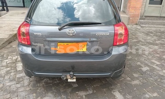 Acheter Occasion Voiture Toyota Corolla Gris à Kigali, Rwanda Acheter Occasion Voiture Toyota Corolla Gris à Kigali, Rwanda