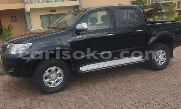 Sayi Na hannu Toyota Hilux Noir Mota in Kigali a Rwanda Sayi Na hannu Toyota Hilux Noir Mota in Kigali a Rwanda