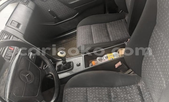 Sayi Na hannu Mercedes-Benz C-Classe Autre Mota in Kigali a Rwanda Sayi Na hannu Mercedes-Benz C-Classe Autre Mota in Kigali a Rwanda