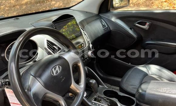Buy Used Hyundai Tucson Black Car in Kigali in Rwanda Buy Used Hyundai Tucson Black Car in Kigali in Rwanda