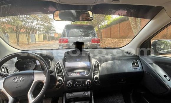 Buy Used Hyundai Tucson Black Car in Kigali in Rwanda Buy Used Hyundai Tucson Black Car in Kigali in Rwanda