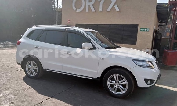 Sayi Na hannu Hyundai Santa Fe Blanc Mota in Kigali a Rwanda Sayi Na hannu Hyundai Santa Fe Blanc Mota in Kigali a Rwanda