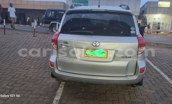 Sayi Na hannu Toyota RAV4 Autre Mota in Kigali a Rwanda Sayi Na hannu Toyota RAV4 Autre Mota in Kigali a Rwanda