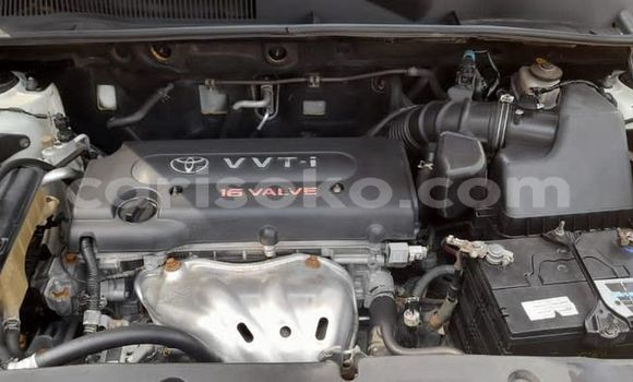 Sayi Na hannu Toyota RAV4 Blanc Mota in Kigali a Rwanda Sayi Na hannu Toyota RAV4 Blanc Mota in Kigali a Rwanda