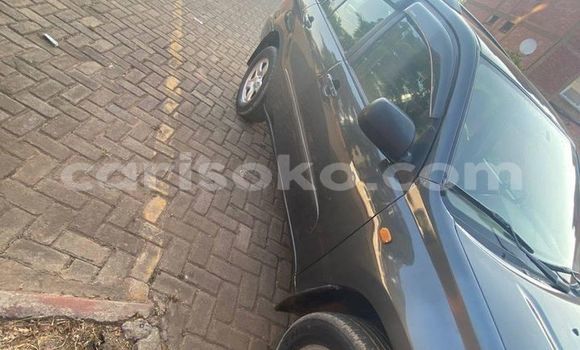 Sayi Na hannu Toyota RAV4 Gris Mota in Kigali a Rwanda Sayi Na hannu Toyota RAV4 Gris Mota in Kigali a Rwanda