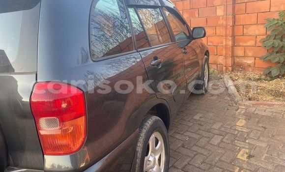 Sayi Na hannu Toyota RAV4 Gris Mota in Kigali a Rwanda Sayi Na hannu Toyota RAV4 Gris Mota in Kigali a Rwanda