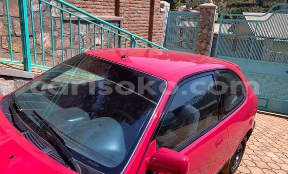 Sayi Na hannu Toyota Corolla Rouge Mota in Kigali a Rwanda Sayi Na hannu Toyota Corolla Rouge Mota in Kigali a Rwanda