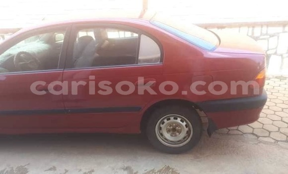 Acheter Occasion Voiture Toyota Avensis Rouge à Kigali, Rwanda Acheter Occasion Voiture Toyota Avensis Rouge à Kigali, Rwanda