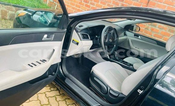 Buy Used Hyundai Santa Fe Black Car in Kigali in Rwanda Buy Used Hyundai Santa Fe Black Car in Kigali in Rwanda