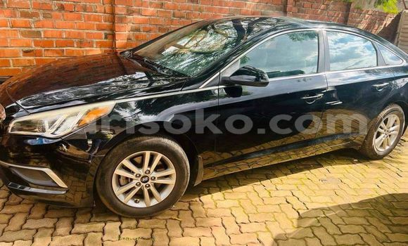Buy Used Hyundai Santa Fe Black Car in Kigali in Rwanda Buy Used Hyundai Santa Fe Black Car in Kigali in Rwanda