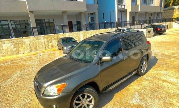 Buy Used Toyota RAV4 Silver Car in Kigali in Rwanda Buy Used Toyota RAV4 Silver Car in Kigali in Rwanda