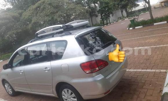 اشتري مستعمل Toyota Avensis Verso Autre سيارة في Kigali في Rwanda اشتري مستعمل Toyota Avensis Verso Autre سيارة في Kigali في Rwanda
