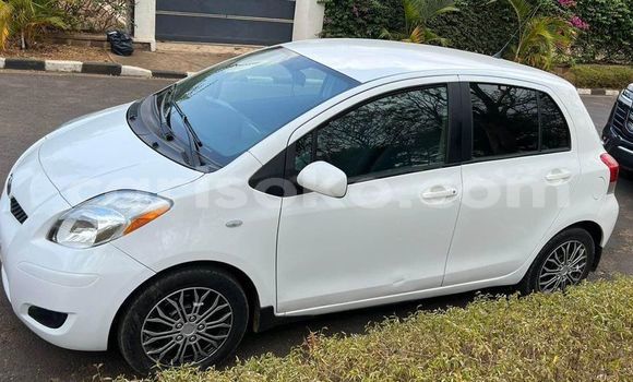 اشتري مستعمل Toyota Yaris Blanc سيارة في Kigali في Rwanda اشتري مستعمل Toyota Yaris Blanc سيارة في Kigali في Rwanda