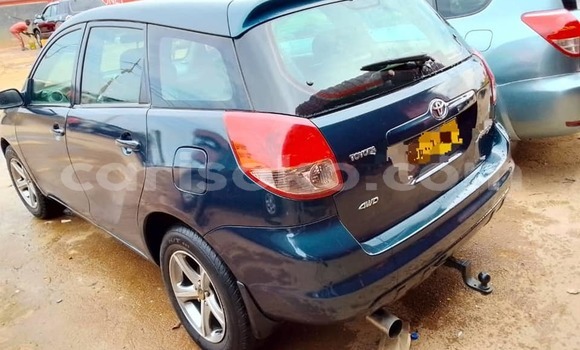 Sayi Na hannu Toyota Matrix Bleu Mota in Kigali a Rwanda Sayi Na hannu Toyota Matrix Bleu Mota in Kigali a Rwanda