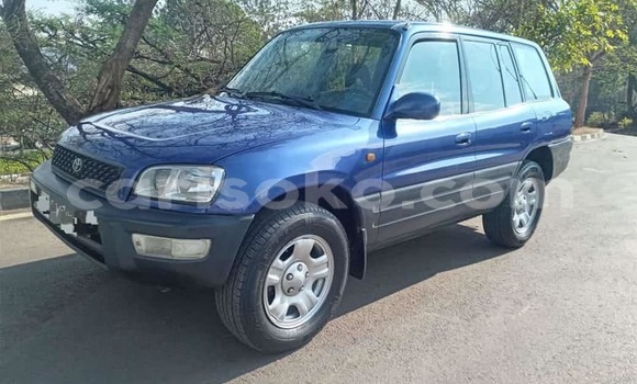 Sayi Na hannu Toyota RAV4 Bleu Mota in Kigali a Rwanda Sayi Na hannu Toyota RAV4 Bleu Mota in Kigali a Rwanda