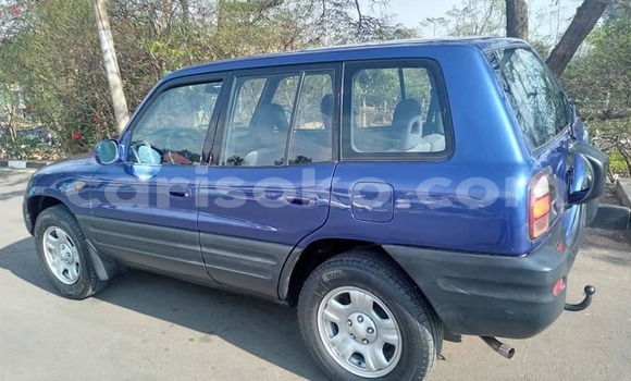 Sayi Na hannu Toyota RAV4 Bleu Mota in Kigali a Rwanda Sayi Na hannu Toyota RAV4 Bleu Mota in Kigali a Rwanda