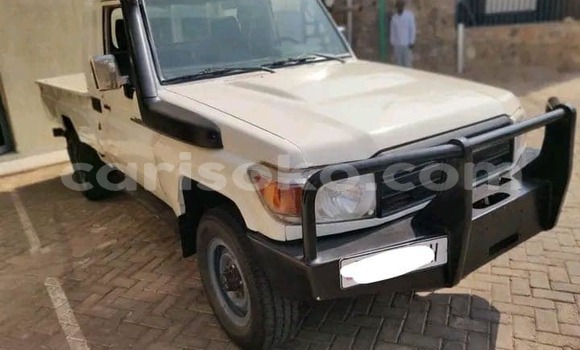 Buy Used Toyota Land Cruiser White Car in Kigali in Rwanda Buy Used Toyota Land Cruiser White Car in Kigali in Rwanda