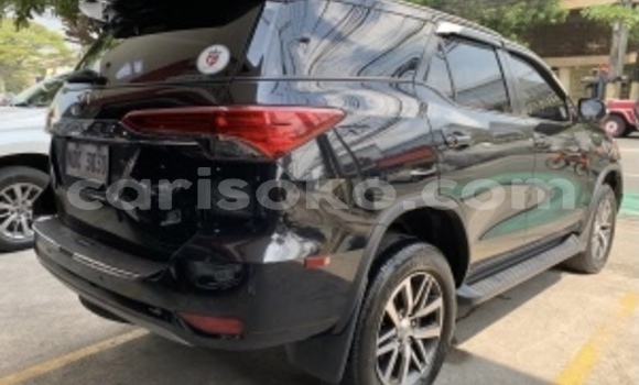 Buy Used Toyota Fortuner Green Car in Nyanza in Rwanda Buy Used Toyota Fortuner Green Car in Nyanza in Rwanda