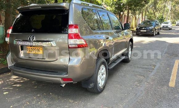 Sayi Na hannu Toyota Prado Gris Mota in Kigali a Rwanda Sayi Na hannu Toyota Prado Gris Mota in Kigali a Rwanda