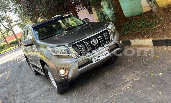 Sayi Na hannu Toyota Prado Gris Mota in Kigali a Rwanda Sayi Na hannu Toyota Prado Gris Mota in Kigali a Rwanda
