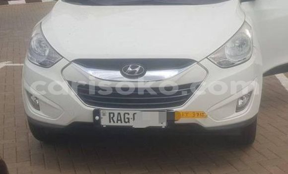Buy Used Hyundai Tucson White Car in Kigali in Rwanda Buy Used Hyundai Tucson White Car in Kigali in Rwanda