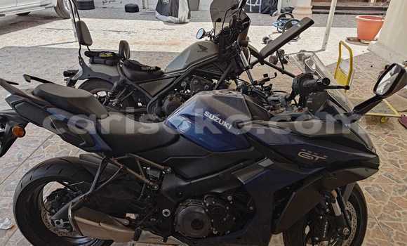 اشتري مستعمل Suzuki GSX Bleu دراجة نارية في Kigali في Rwanda اشتري مستعمل Suzuki GSX Bleu دراجة نارية في Kigali في Rwanda