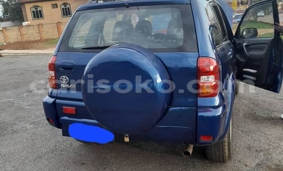 Sayi Na hannu Toyota RAV4 Bleu Mota in Kigali a Rwanda Sayi Na hannu Toyota RAV4 Bleu Mota in Kigali a Rwanda
