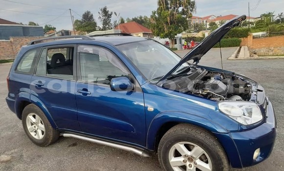 Sayi Na hannu Toyota RAV4 Bleu Mota in Kigali a Rwanda Sayi Na hannu Toyota RAV4 Bleu Mota in Kigali a Rwanda