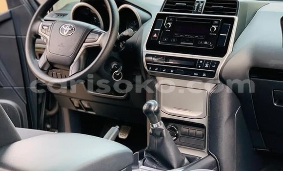 Sayi Na hannu Toyota Prado Beige Mota in Kigali a Rwanda Sayi Na hannu Toyota Prado Beige Mota in Kigali a Rwanda