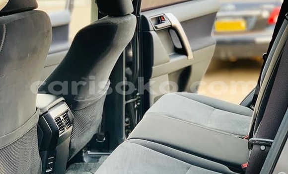Sayi Na hannu Toyota Prado Beige Mota in Kigali a Rwanda Sayi Na hannu Toyota Prado Beige Mota in Kigali a Rwanda