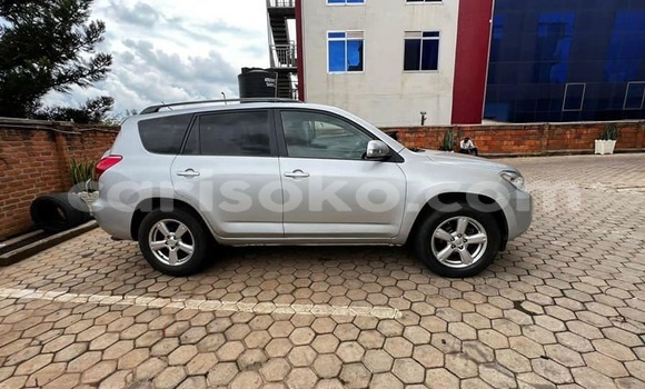 Acheter Occasion Voiture Toyota RAV4 Autre à Kigali, Rwanda Acheter Occasion Voiture Toyota RAV4 Autre à Kigali, Rwanda
