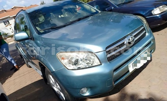 Sayi Na hannu Toyota RAV4 Bleu Mota in Kigali a Rwanda Sayi Na hannu Toyota RAV4 Bleu Mota in Kigali a Rwanda