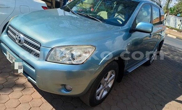 Sayi Na hannu Toyota RAV4 Bleu Mota in Kigali a Rwanda Sayi Na hannu Toyota RAV4 Bleu Mota in Kigali a Rwanda
