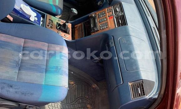 Acheter Occasion Voiture Mercedes-Benz C180 coupe Marron à Kigali, Rwanda Acheter Occasion Voiture Mercedes-Benz C180 coupe Marron à Kigali, Rwanda