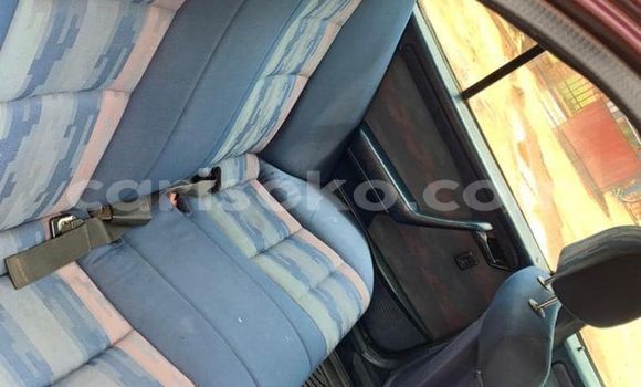 Acheter Occasion Voiture Mercedes-Benz C180 coupe Marron à Kigali, Rwanda Acheter Occasion Voiture Mercedes-Benz C180 coupe Marron à Kigali, Rwanda