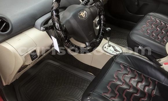 Acheter Occasion Voiture Toyota Yaris Rouge à Kigali, Rwanda Acheter Occasion Voiture Toyota Yaris Rouge à Kigali, Rwanda