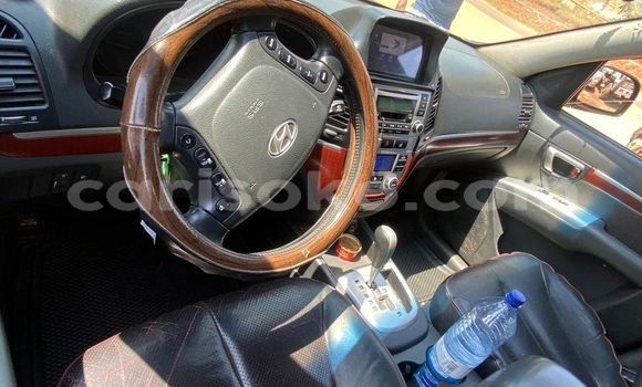 Acheter Occasion Voiture Hyundai Santa Fe Noir à Kigali, Rwanda Acheter Occasion Voiture Hyundai Santa Fe Noir à Kigali, Rwanda