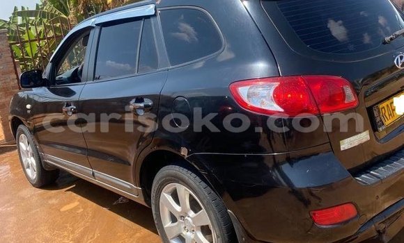 Acheter Occasion Voiture Hyundai Santa Fe Noir à Kigali, Rwanda Acheter Occasion Voiture Hyundai Santa Fe Noir à Kigali, Rwanda