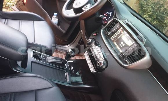 Acheter Occasion Voiture Kia Sorento Noir à Kigali, Rwanda Acheter Occasion Voiture Kia Sorento Noir à Kigali, Rwanda