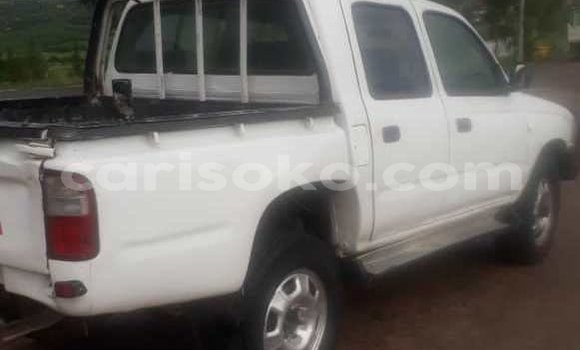 Acheter Occasion Voiture Toyota Pickup Blanc à Kigali, Rwanda Acheter Occasion Voiture Toyota Pickup Blanc à Kigali, Rwanda